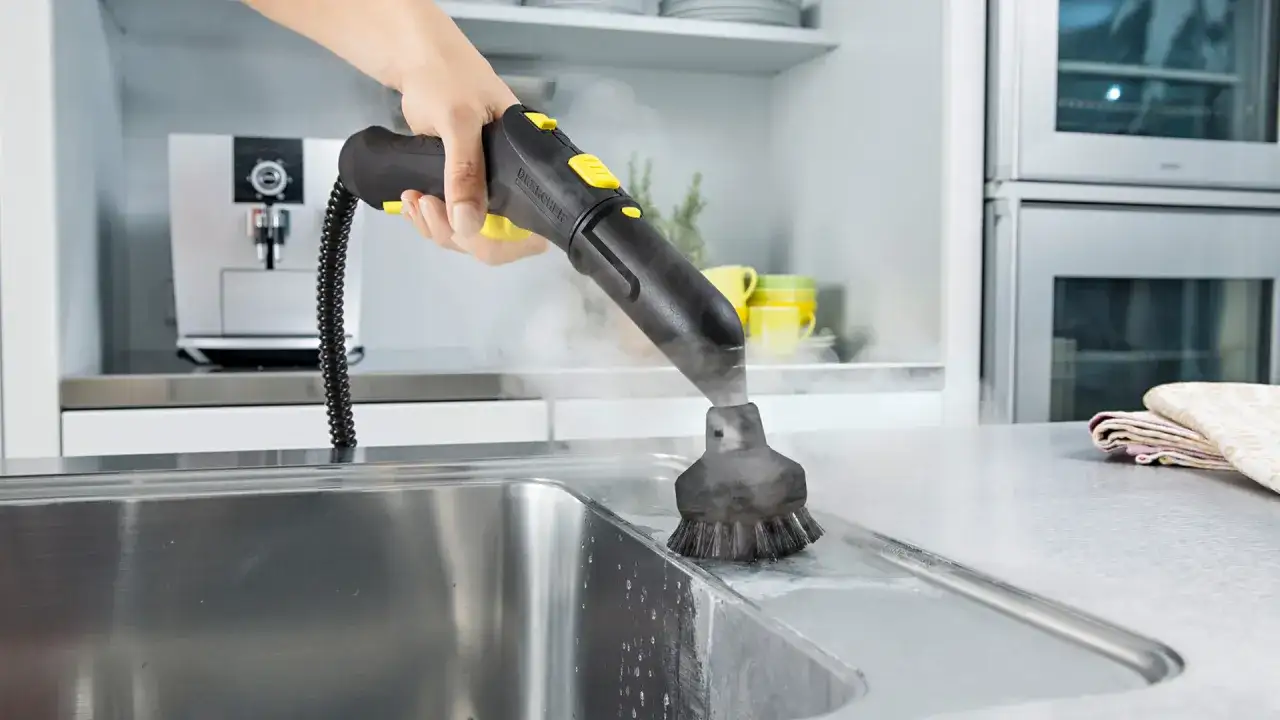 Jaka parownica? Mop, steamer czy myjka? Wybierz idealną!