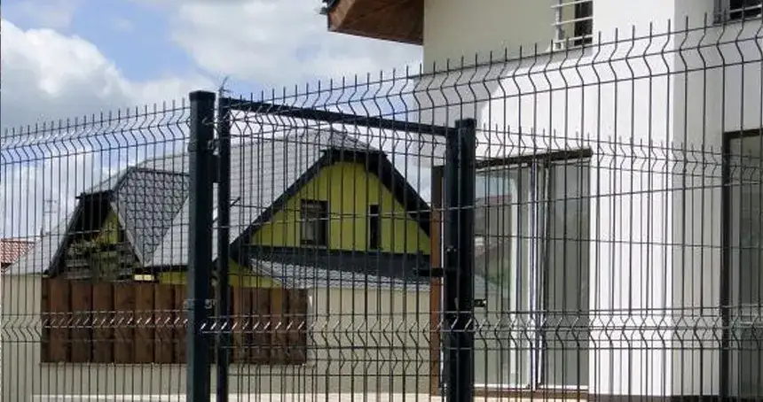 Jak podwyższyć ogrodzenie panelowe - proste metody i ważne zasady