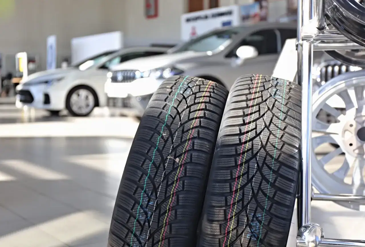 Na którą oś lepsze opony? Klucz do bezpieczeństwa i kontroli jazdy