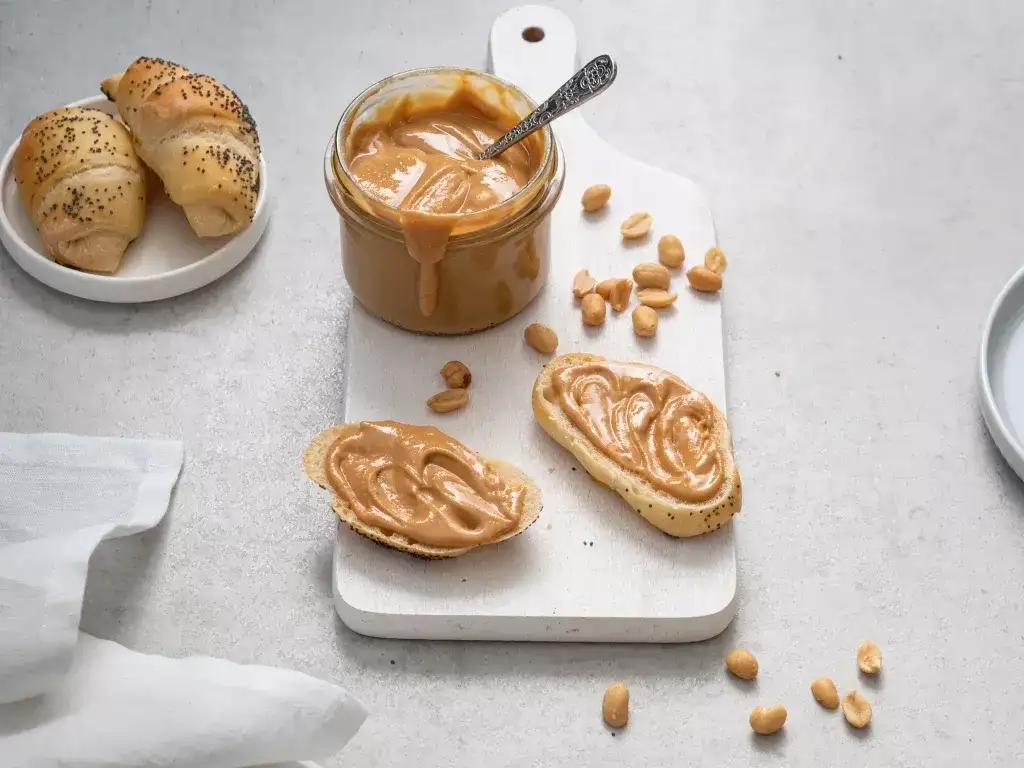 Jak zrobić dietetyczne masło orzechowe bez niezdrowych dodatków