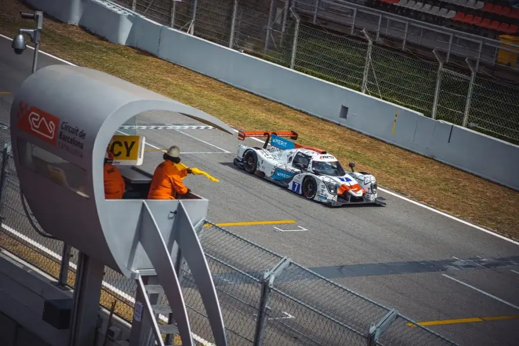 Ile kosztuje budowa toru wyścigowego? Szokujące wydatki, które musisz znać!