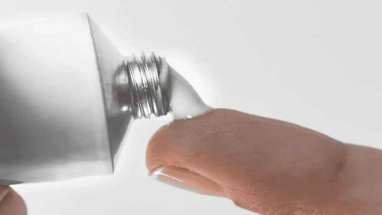 Czy maść cynkowa naprawdę pomaga na pryszcze? Oto, co musisz wiedzieć