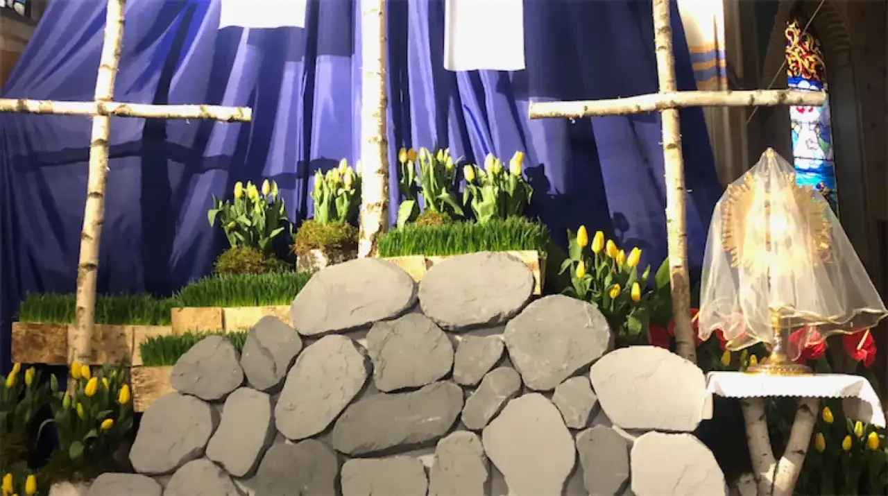 Jak udekorować kościół na Wielkanoc: piękne pomysły na dekoracje