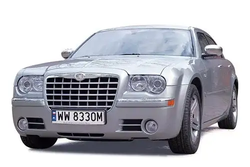 Opinie Chrysler 300C: który silnik wybrać, aby uniknąć wysokich kosztów?