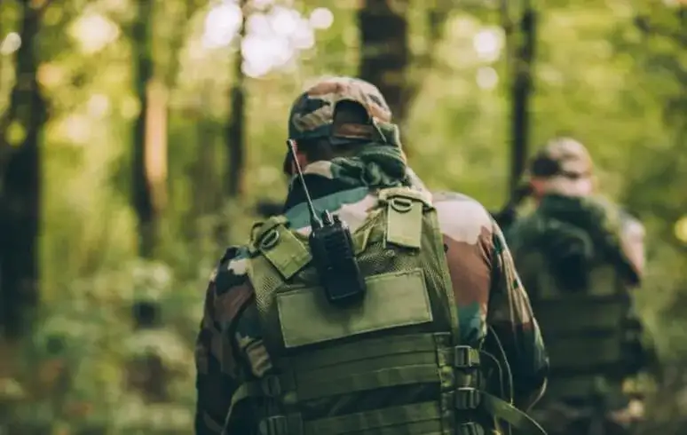 Wady wzroku dyskwalifikujące do wojska: poznaj aktualne wymagania