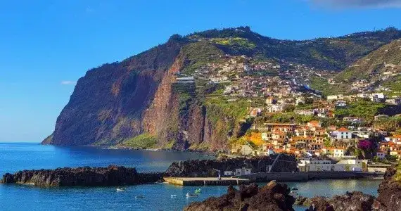 Gdzie leży wyspa Madera? Odkryj jej tajemnice i lokalizację