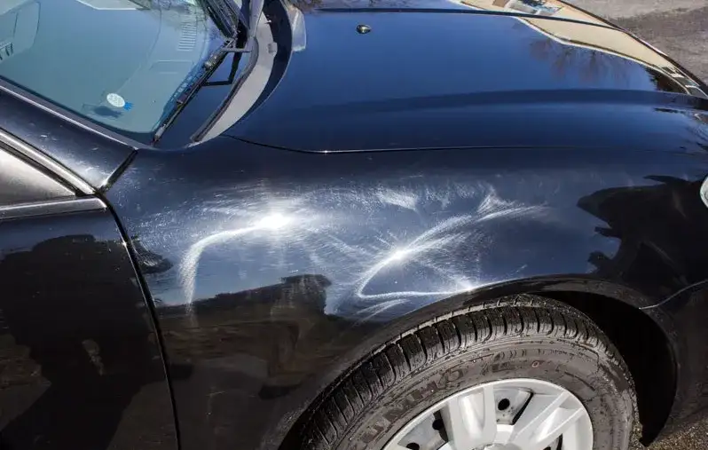 Polerowanie auta u lakiernika: Cennik, rodzaje i jak nie przepłacić?