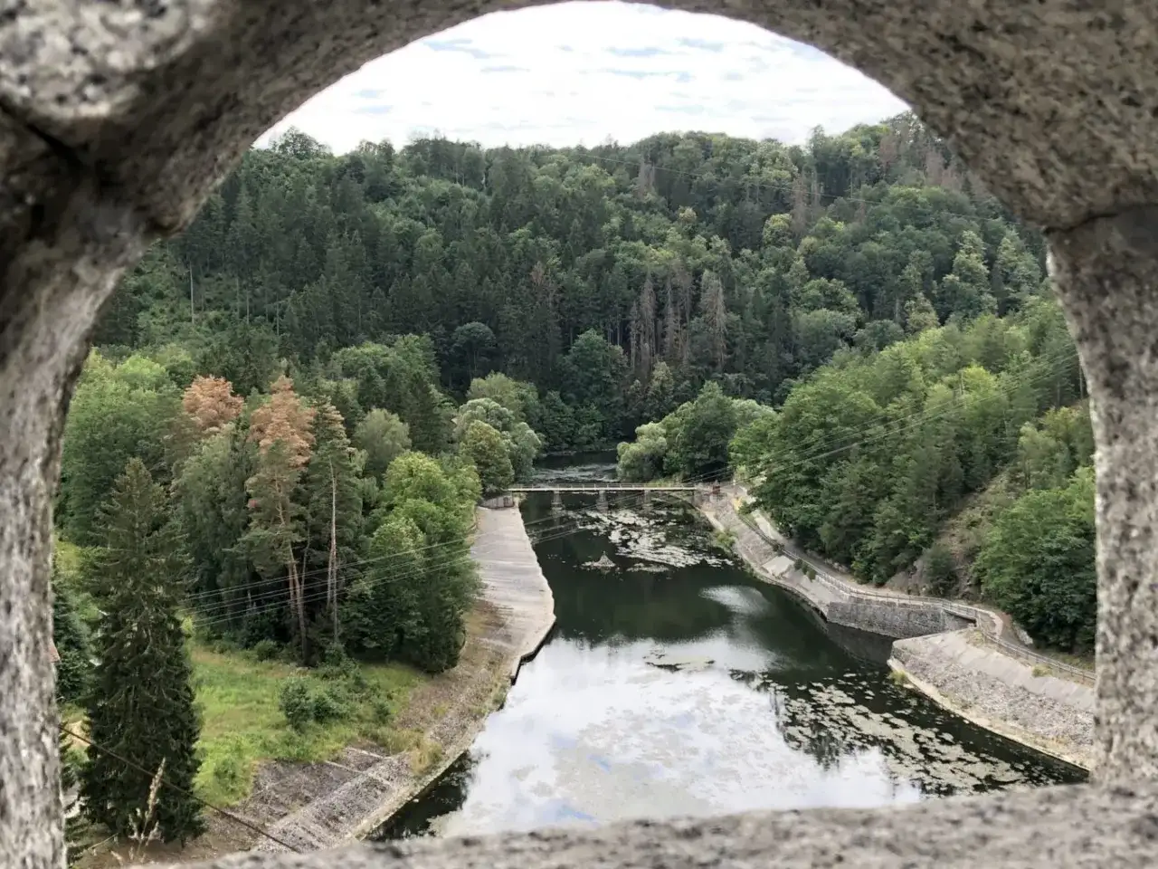 Elektrownia Wodna Bobrowice I w Jeleniej Górze: Perła Doliny Bobru?