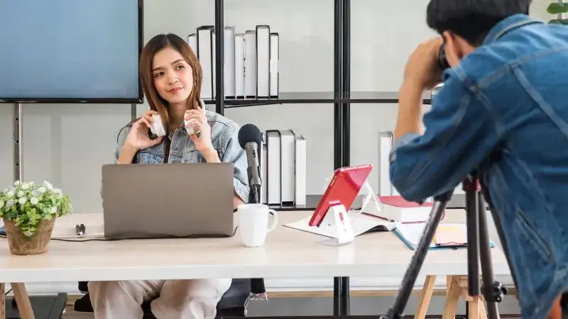 Modeling dla 12-latek: Jak zacząć bezpiecznie i z sukcesem?