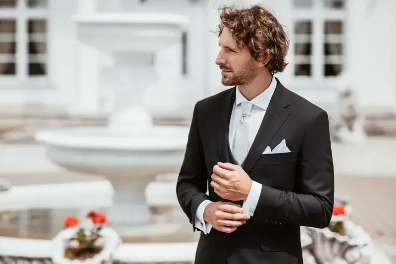 Garnitur ślubny: Wybierz idealny! Poradnik dla pana młodego