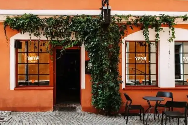 Gdzie zjeść w Zwierzyńcu? Odkryj najlepsze lokale i smaki