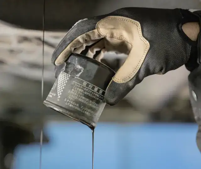 Różnica między olejem 5W30 a 5W40 - Który olej jest lepszy 5W30 czy 5W40