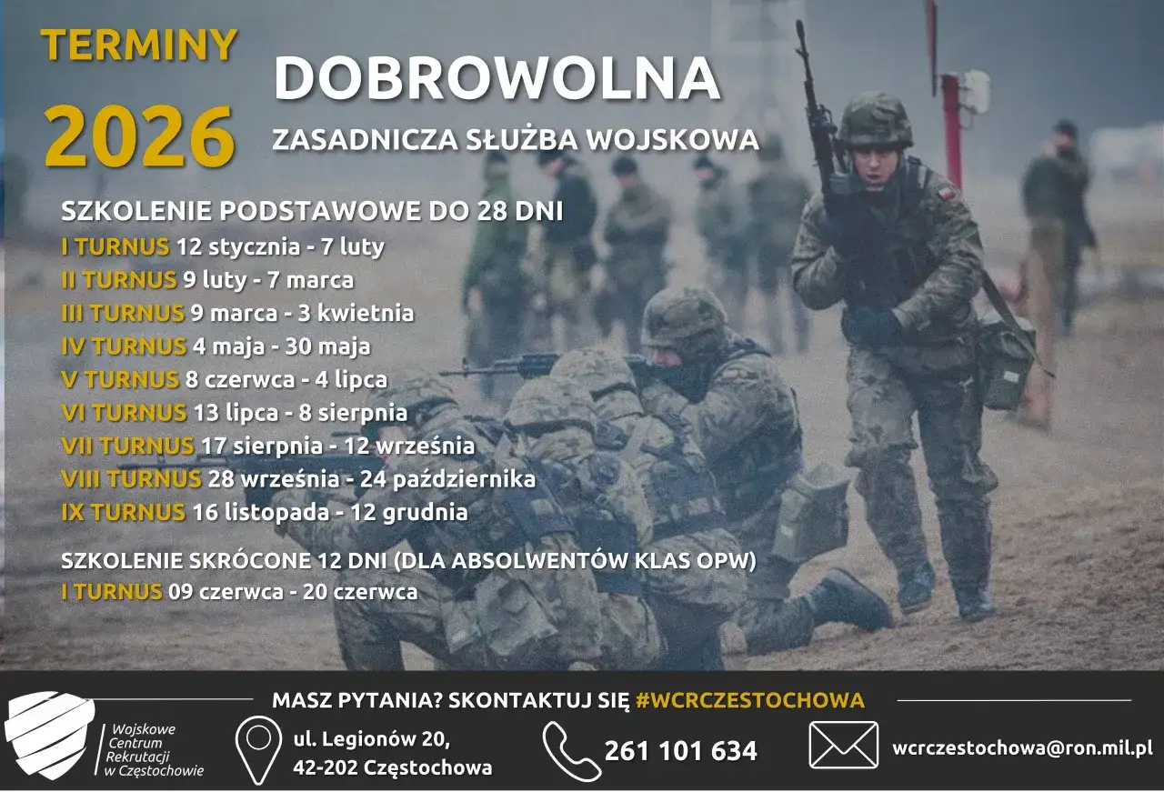 Żołnierze w mundurach polowych podczas szkolenia, z tekstem o terminach służby wojskowej 2026.