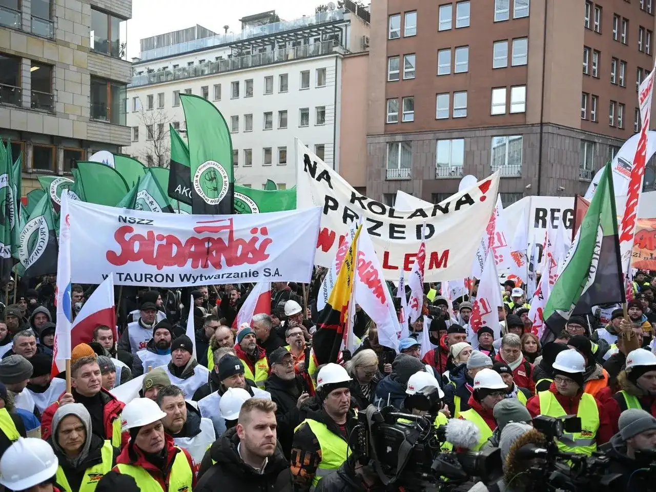 Protest w Warszawie: Najnowsze informacje i szczegóły wydarzenia