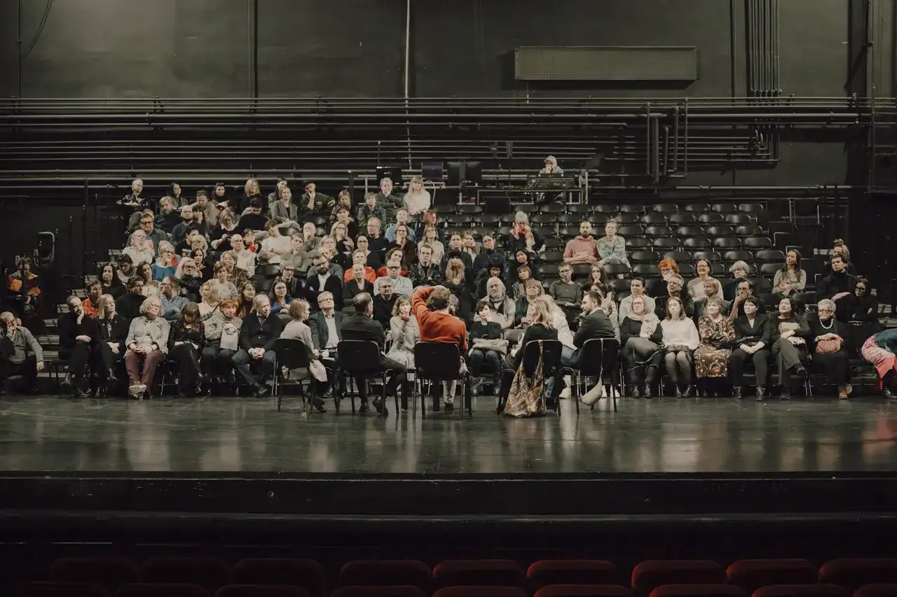 Dziady teatr: Fascynujące interpretacje i ich znaczenie w kulturze