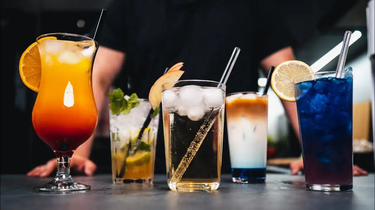 Jak zrobić drinka bezalkoholowego, który zaskoczy Twoich gości