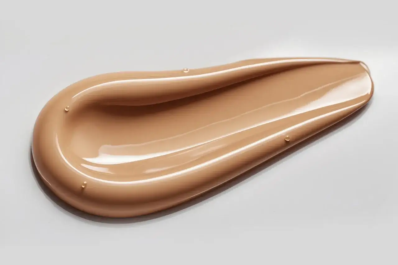 Korektor na niedoskonałości: Sekret idealnej cery. Wybór i triki