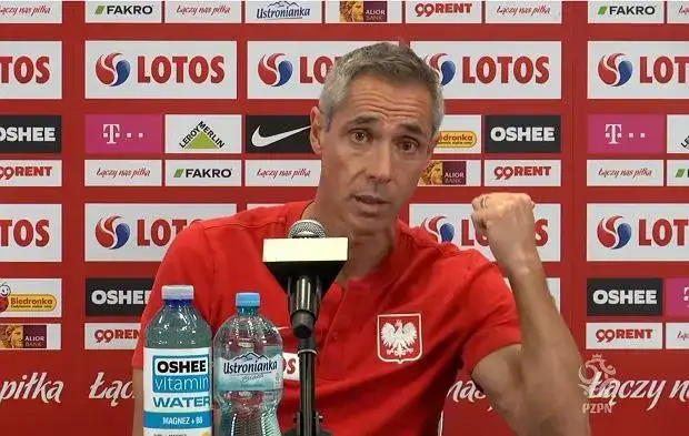 Ile zarabia trener w Ekstraklasie? Zaskakujące fakty o pensjach