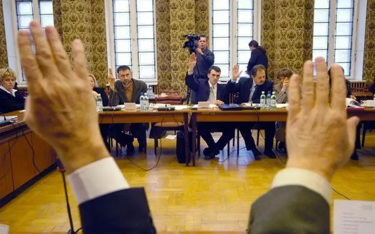 Odwołanie prezesa spółdzielni: Jak to zrobić? Procedura krok po kroku