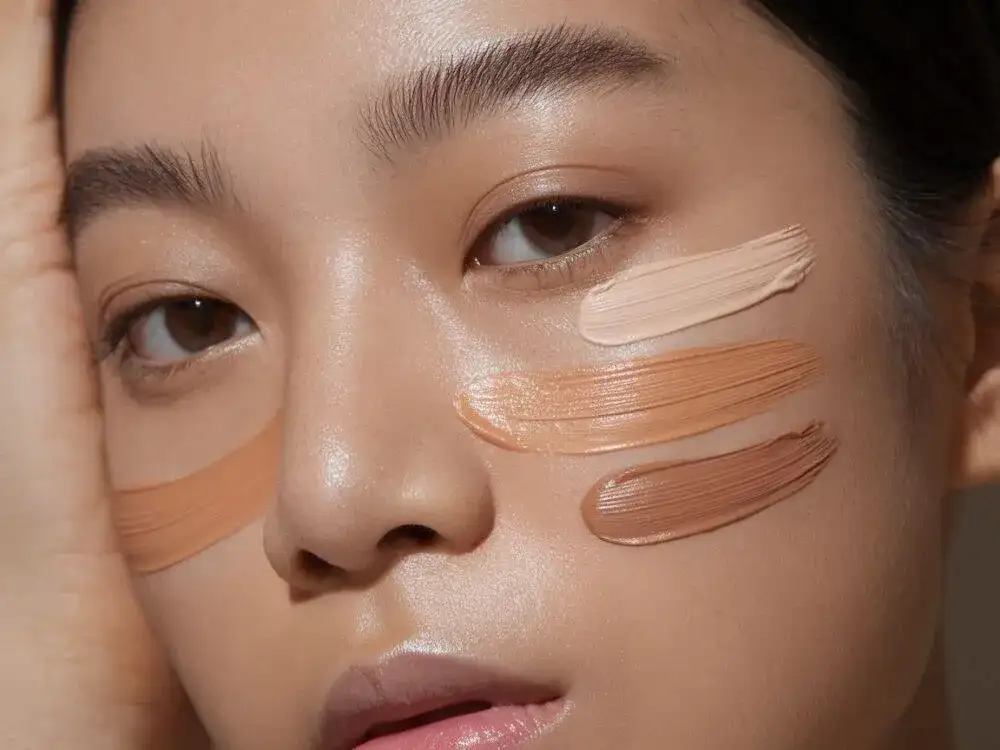 Ekspert radzi: Jak dobrać korektor kolorowy do cieni pod oczami?