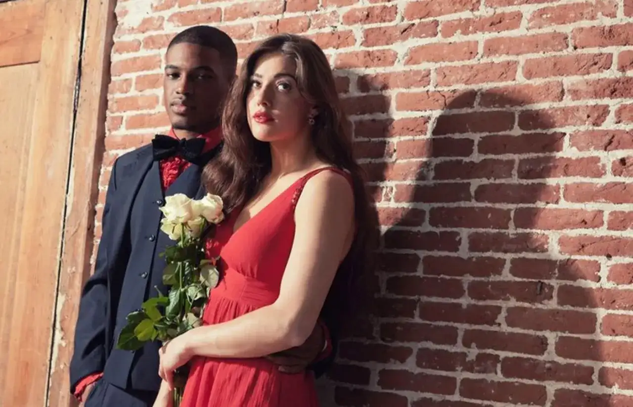 Miłość francuska w małżeństwie: akceptacja i moralne dylematy