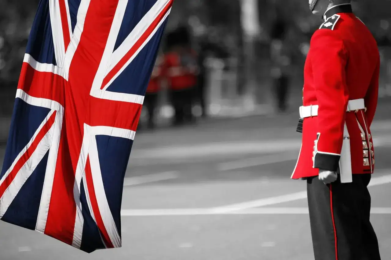 Ile kosztuje lot do Anglii? Odkryj najtańsze opcje i ceny