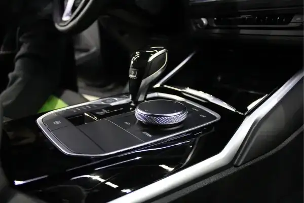 Skrzynia biegów DSG: co warto wiedzieć o tej zaawansowanej technologii?