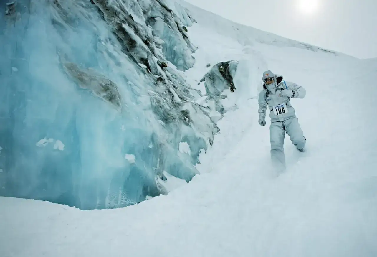 Bieganie zimą: Jak się ubrać, by nie marznąć i nie przegrzać?