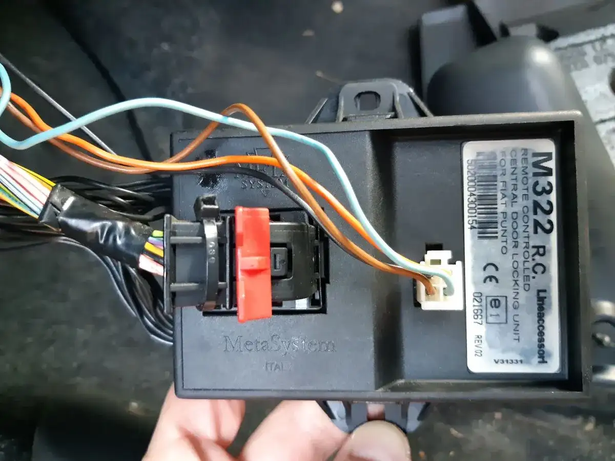 Punto 2: Zamek nie działa? Gdzie sterownik BCM i jak go naprawić?