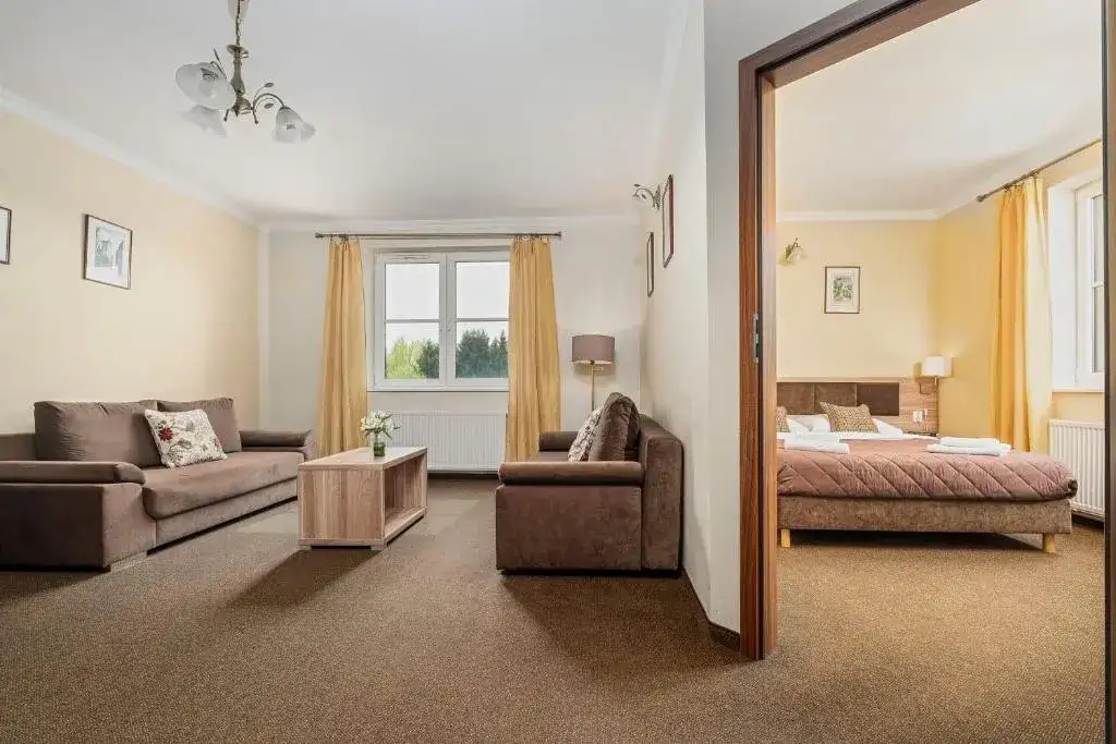 Pałac nad Jeziorem Chociwel: opinie, standard, atrakcje czy to dla Ciebie?