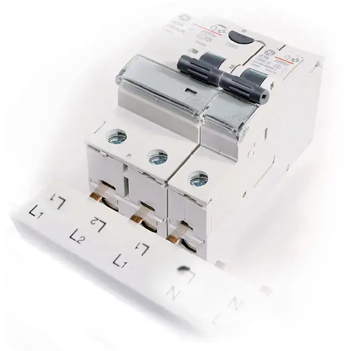 Zasilanie bezpiecznika z góry czy z dołu – uniknij niebezpieczeństw