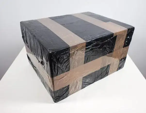 Jak nadać walizkę kurierem - proste kroki, by uniknąć problemów