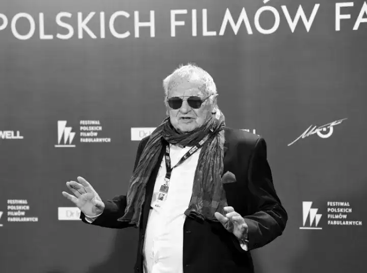 Czterdziestolatek reżyser Jerzy Gruza: jego wpływ na polską komedię