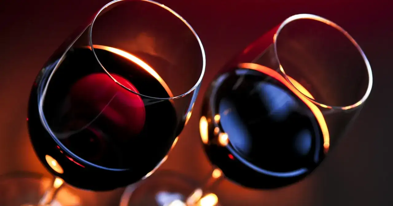 Czy czerwone wino obniża cholesterol? Ekspert rozwiewa wątpliwości