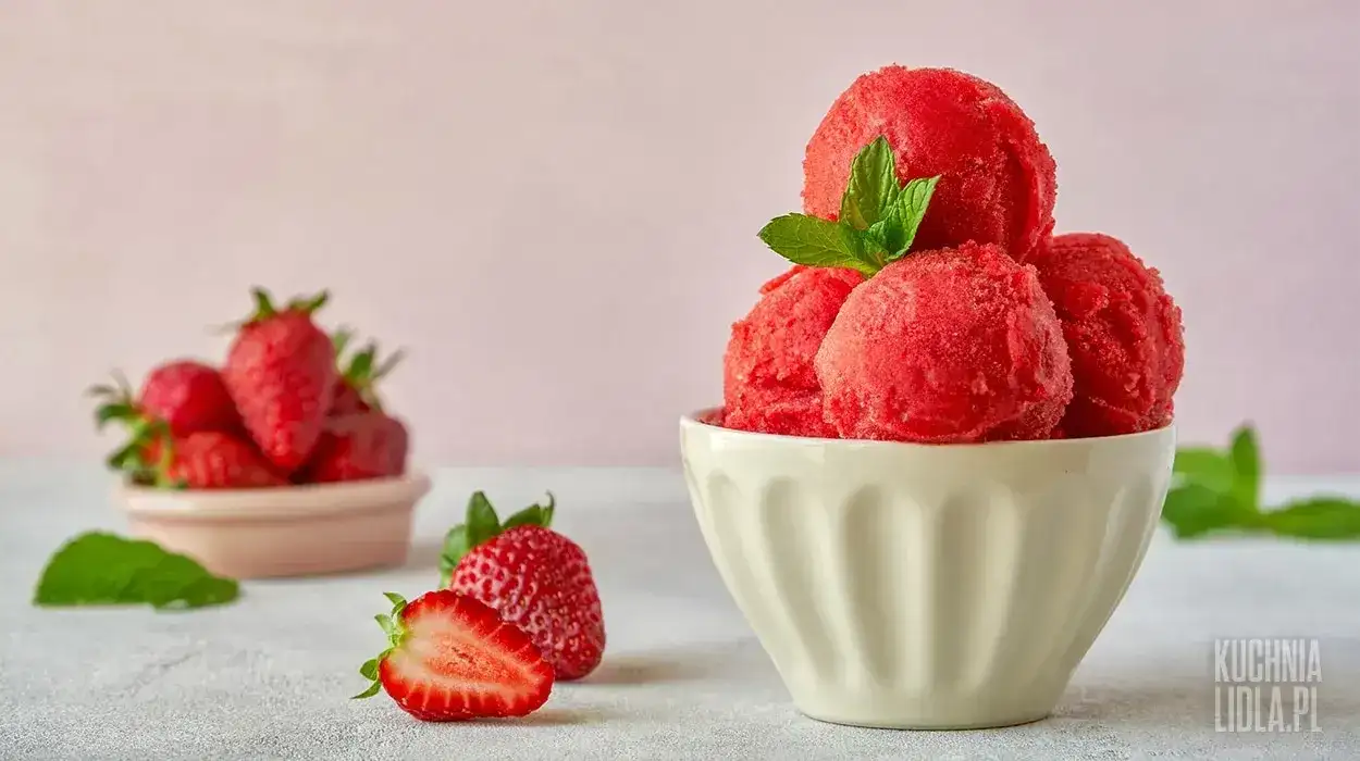 Sorbet truskawkowy: Sekret idealnej konsystencji (z maszynką i bez!)