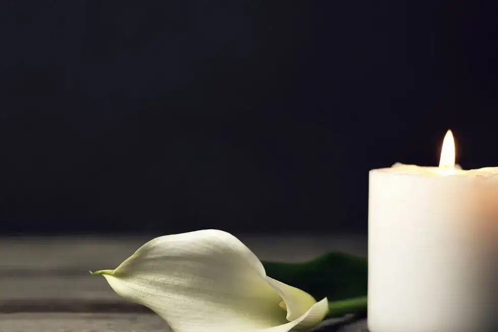 Sennik śmierć dziadka który już nie żyje - co oznaczają te sny?