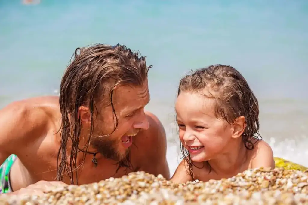 Vacaciones monoparentales: experiencias únicas para disfrutar con tus hijos