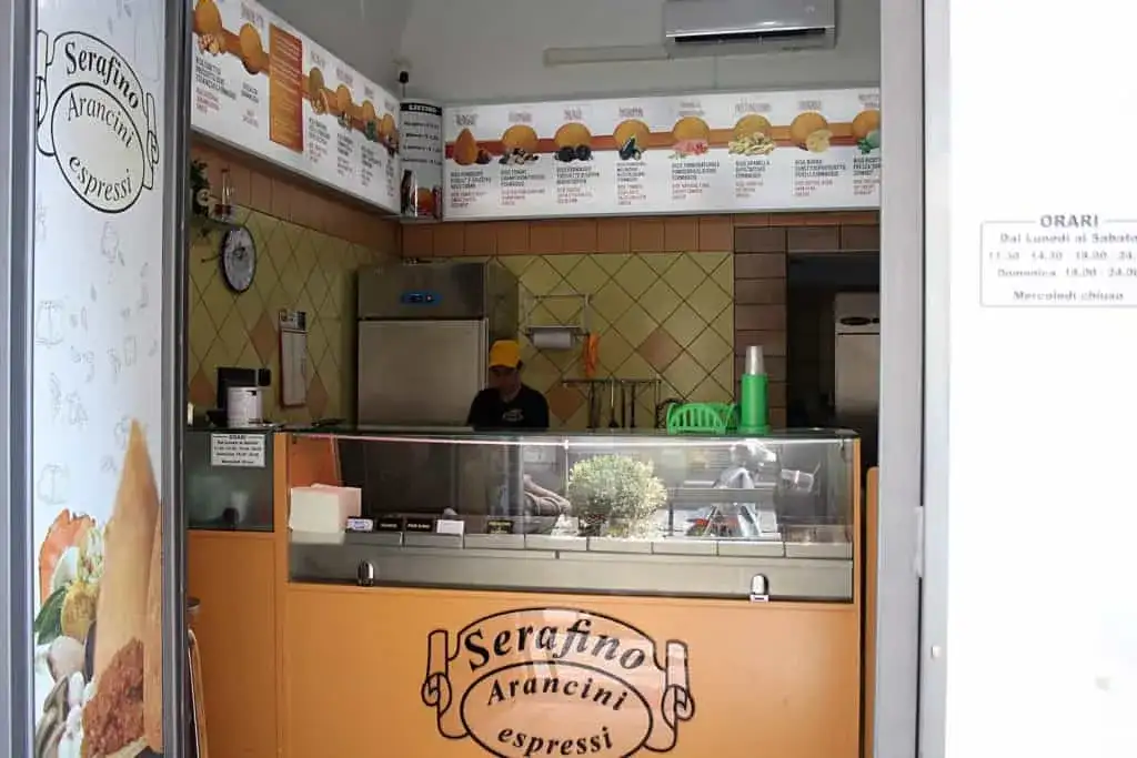  Gdzie zjeść w Katanii? Najlepsze restauracje i knajpki w sycylijskim mieście