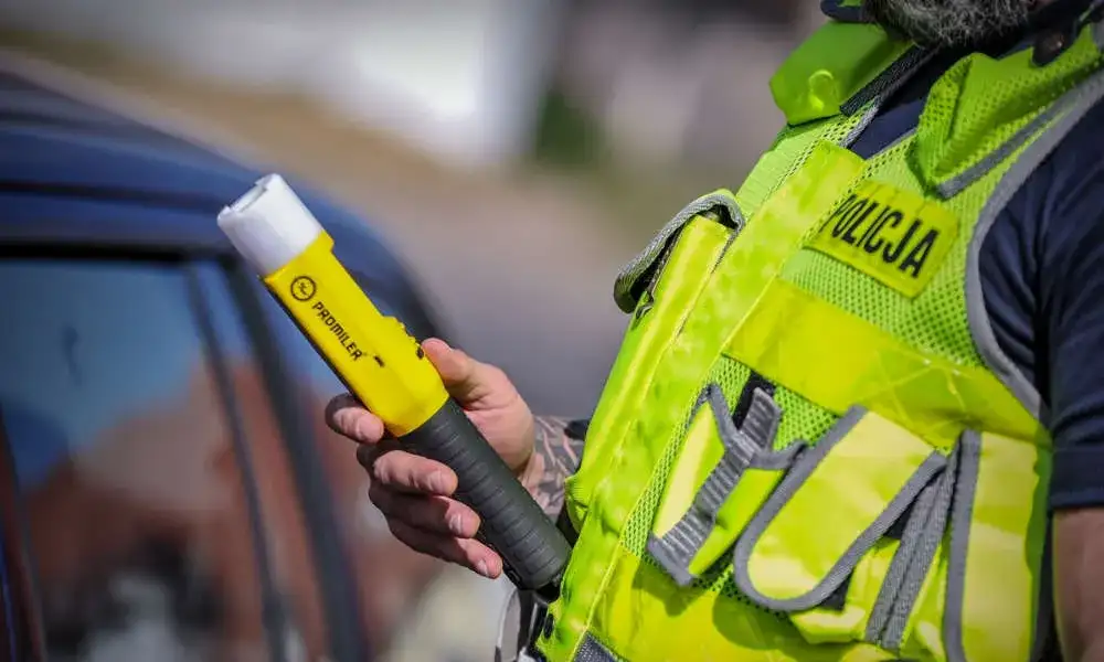 Policyjna kontrola: Który wynik alkomatu liczy się w sądzie?