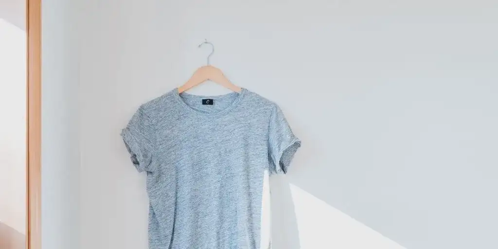 Używane ubrania: zalety i wady, które warto znać przed zakupem