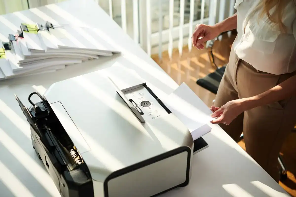 Drukarka drukuje na różowo? Sprawdź cyjan i głowicę poradnik.