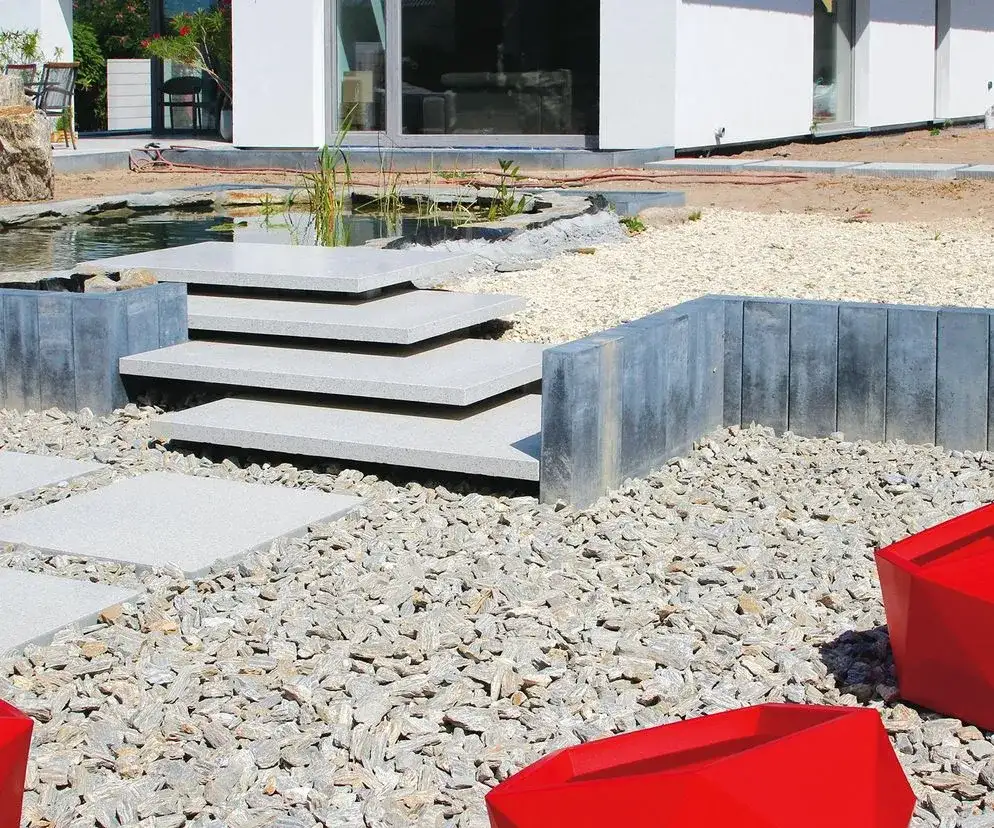 Jak wykonać schody zewnętrzne z płyt betonowych: Prosty poradnik