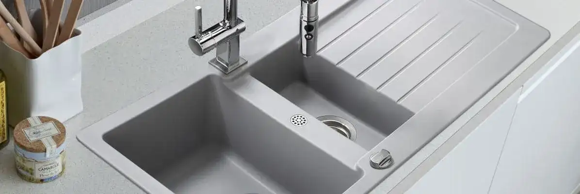 Jak odkleić zlew od blatu bez uszkodzenia powierzchni - sprawdzone metody