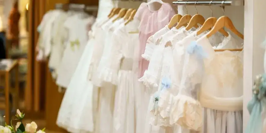 Sennik Biała Suknia Komunijna - Znaczenie i Symbolika