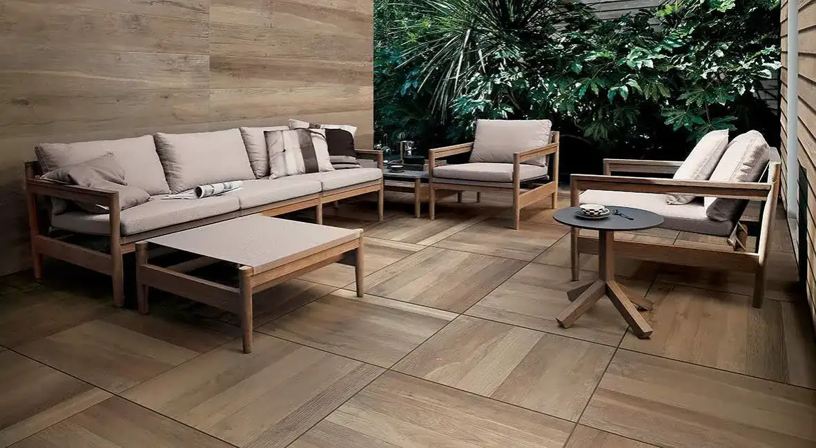 Czy panele winylowe nadają się na balkon? Oto, co musisz wiedzieć