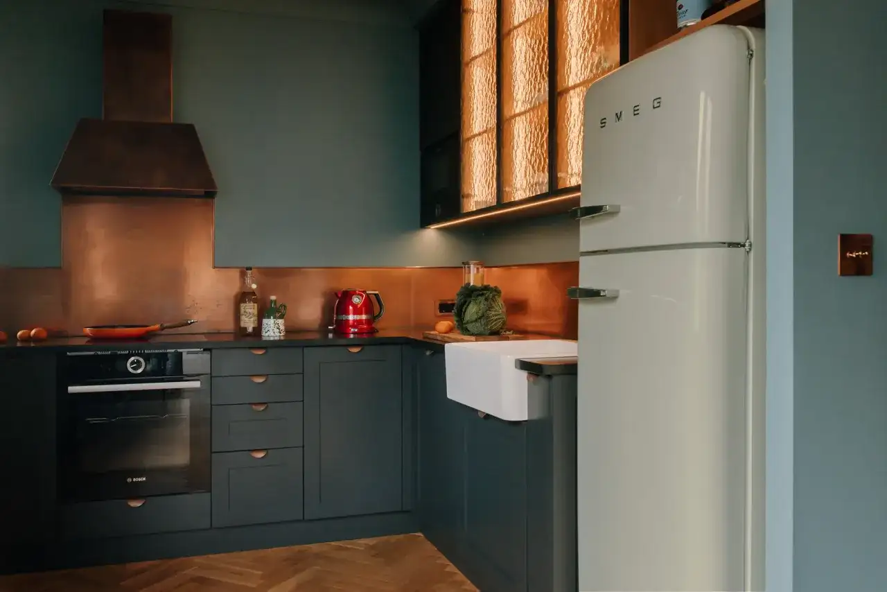 Kolor ścian w kuchni: modne inspiracje i praktyczne porady