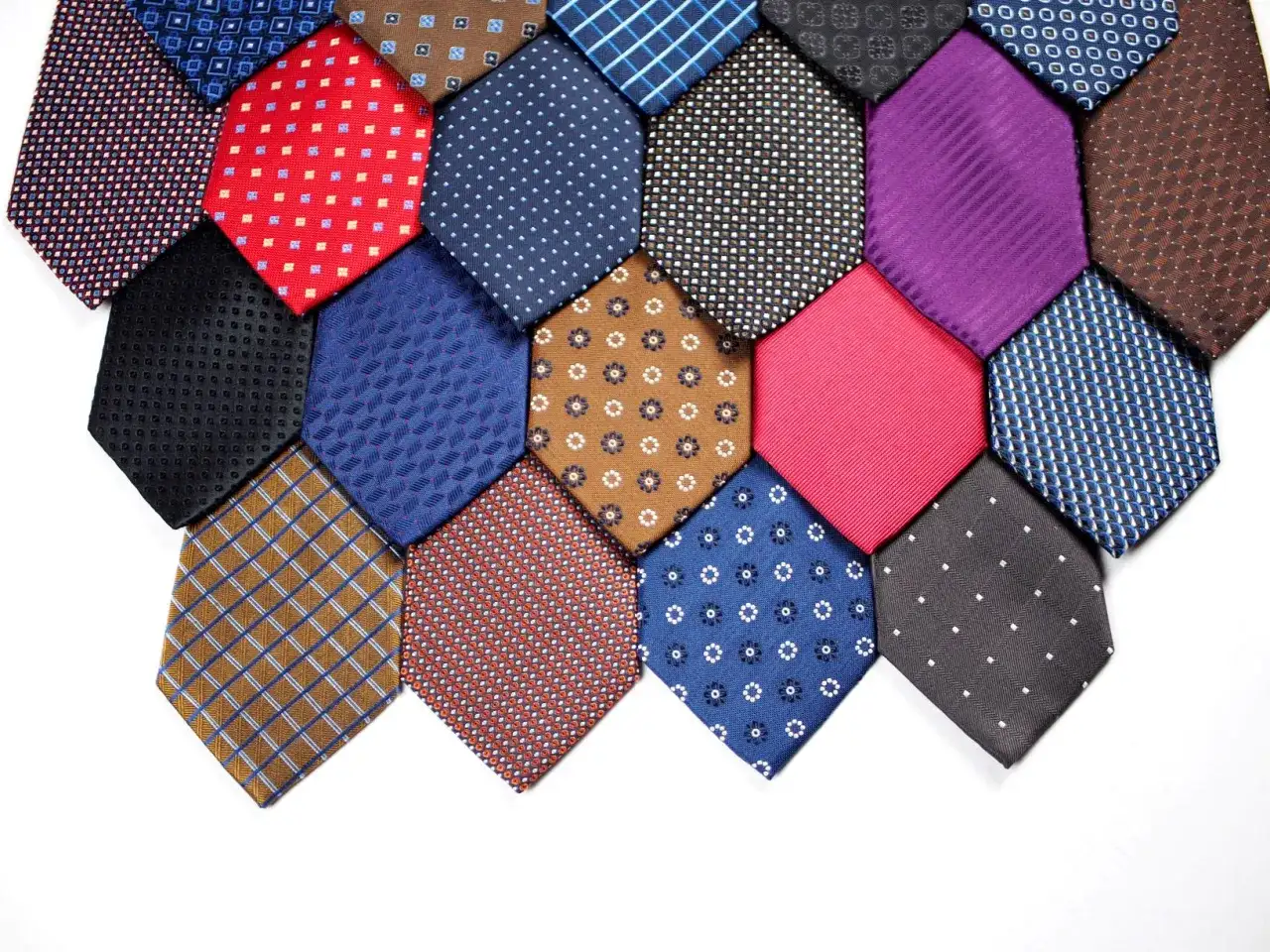 Jaki krawat do granatowej koszuli? Odkryj idealne połączenia kolorów