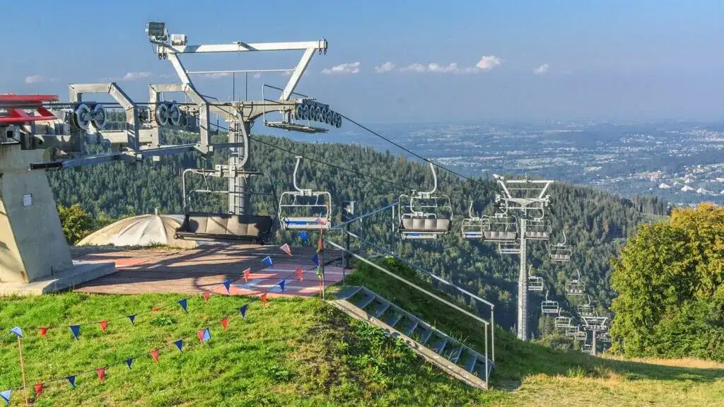 Ustroń: Co zwiedzić? Góry, uzdrowisko, atrakcje i gotowe plany!