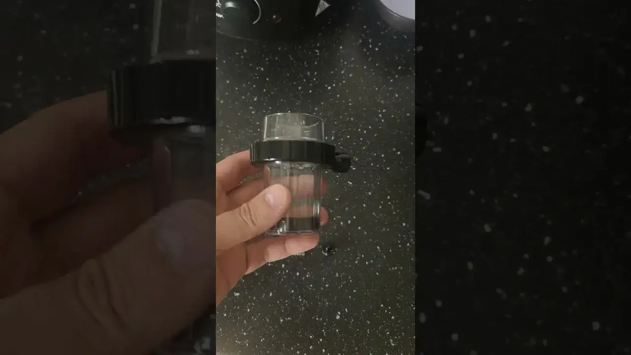 Jak otworzyć butelkę z zabezpieczeniem – proste sposoby na trudności