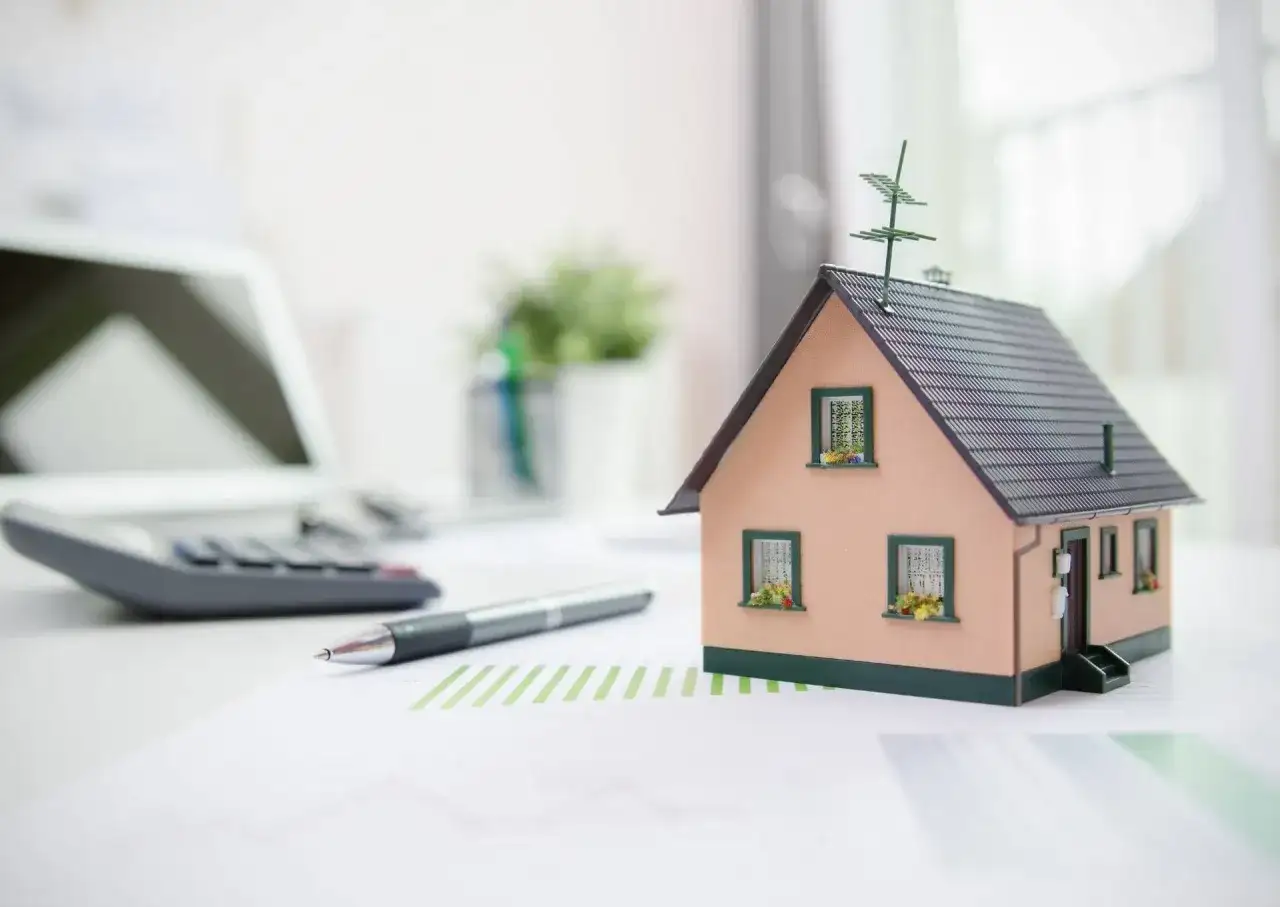 Podatek od nieruchomości po śmierci: Obowiązki i terminy dla spadkobierców